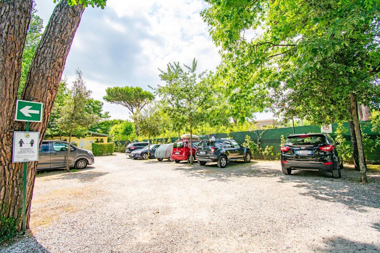 Hotel Camping Parco Vacanza Partaccia 2 Marina di Massa Exterior foto