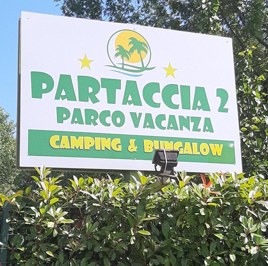 Hotel Camping Parco Vacanza Partaccia 2 Marina di Massa Exterior foto